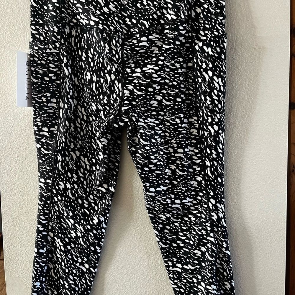Athleta SZ XL Salutation Stash 7/8 Tight Workout Pants Black/White Speckles NEW - Picture 8 of 16
